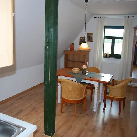 In Dargun Mit Schwimmbad Lägenhet Barlin