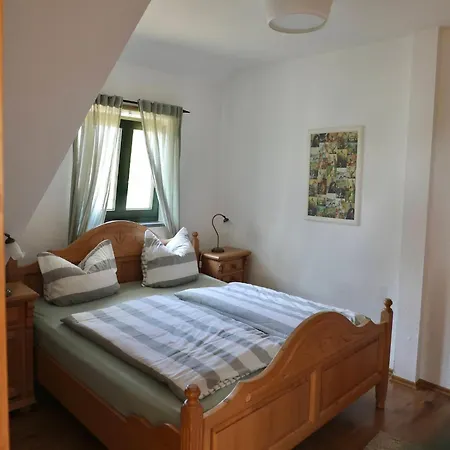 In Dargun Mit Schwimmbad Appartement *
