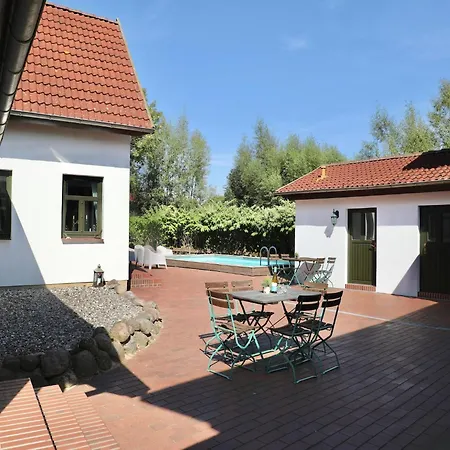 Appartement In Dargun Mit Schwimmbad