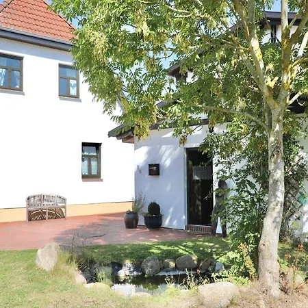In Dargun Mit Schwimmbad Barlin